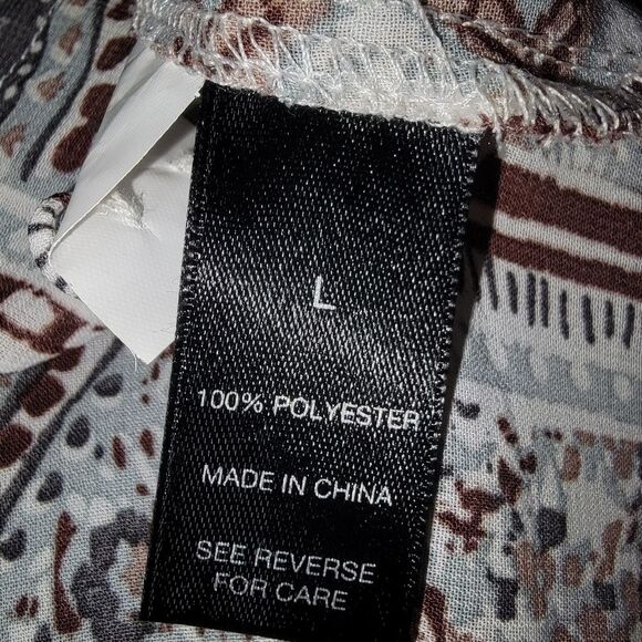 BKE Boutique printed chiffon tab sleeve blouse Large - Picture 8 of 8